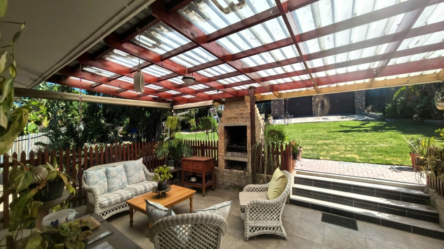 4 Bedroom Property for Sale in Old Place Western Cape